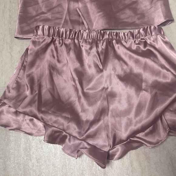 DB Studio satin Cami and ruffle flutter shorts pajama set - Picture 8 of 10